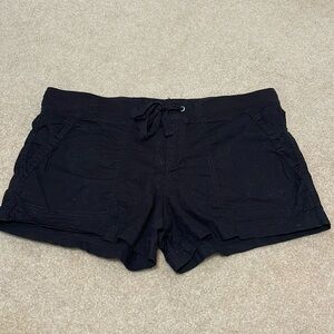 Black shorts! 🖤
